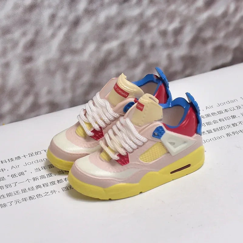 Compatible con muñecas Labubu: Mini zapatillas y zapatos deportivos