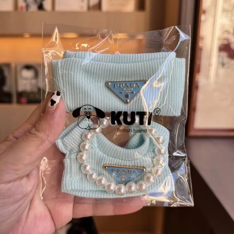 Compatible con muñecas Labubu: Conjunto de punto con gorro y collar de perlas