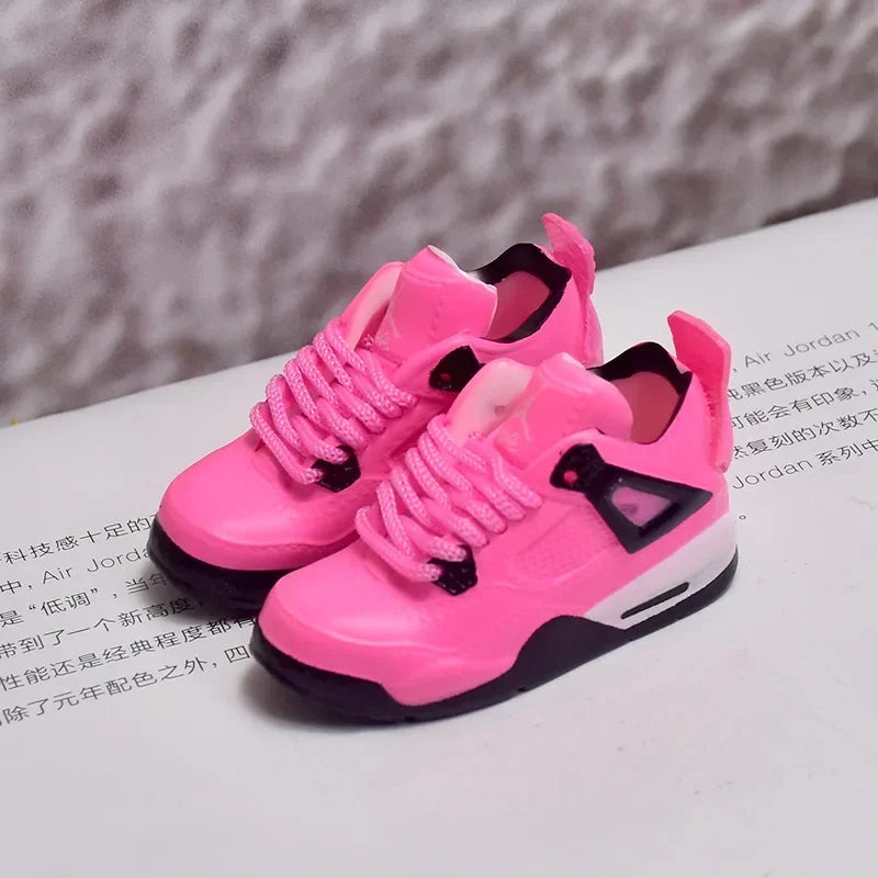Compatible con muñecas Labubu: Mini zapatillas y zapatos deportivos