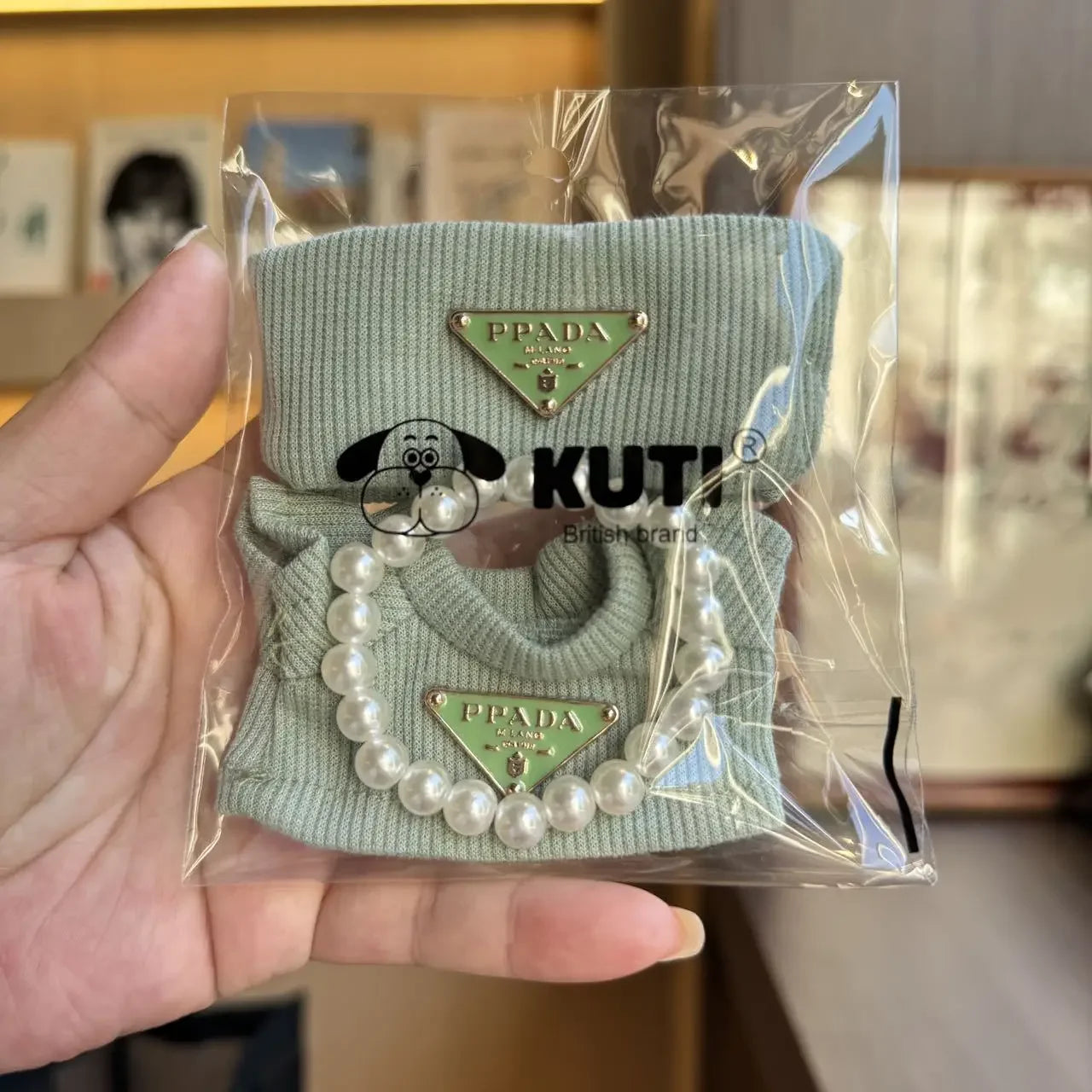Compatible con muñecas Labubu: Conjunto de punto con gorro y collar de perlas