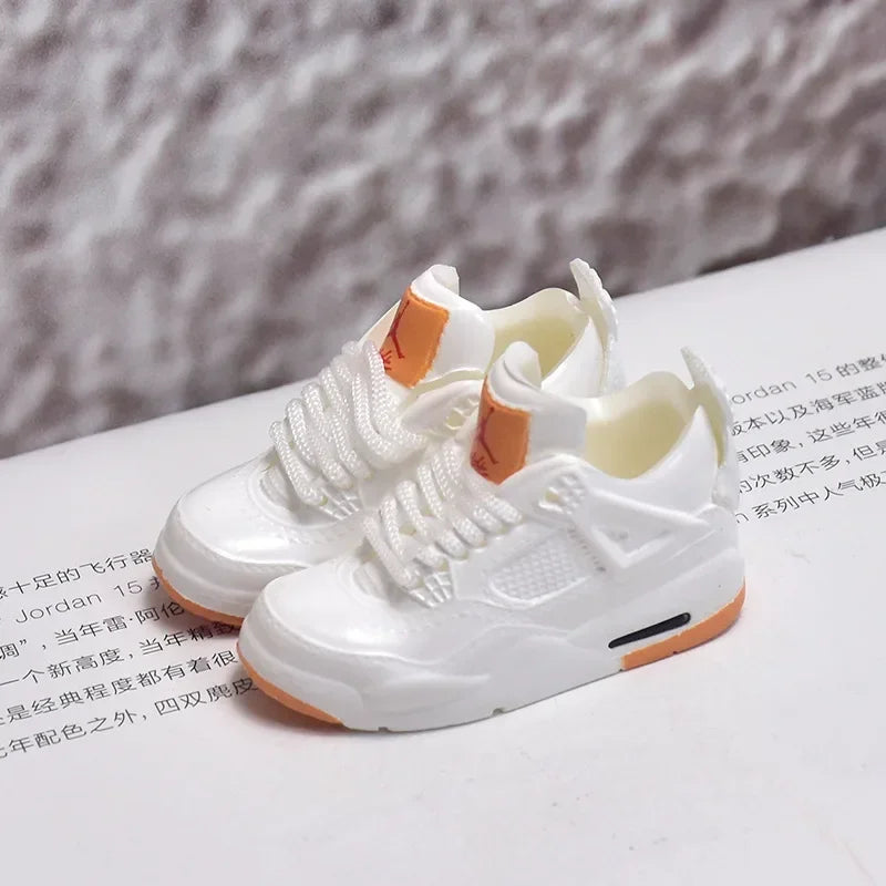 Compatible con muñecas Labubu: Mini zapatillas y zapatos deportivos