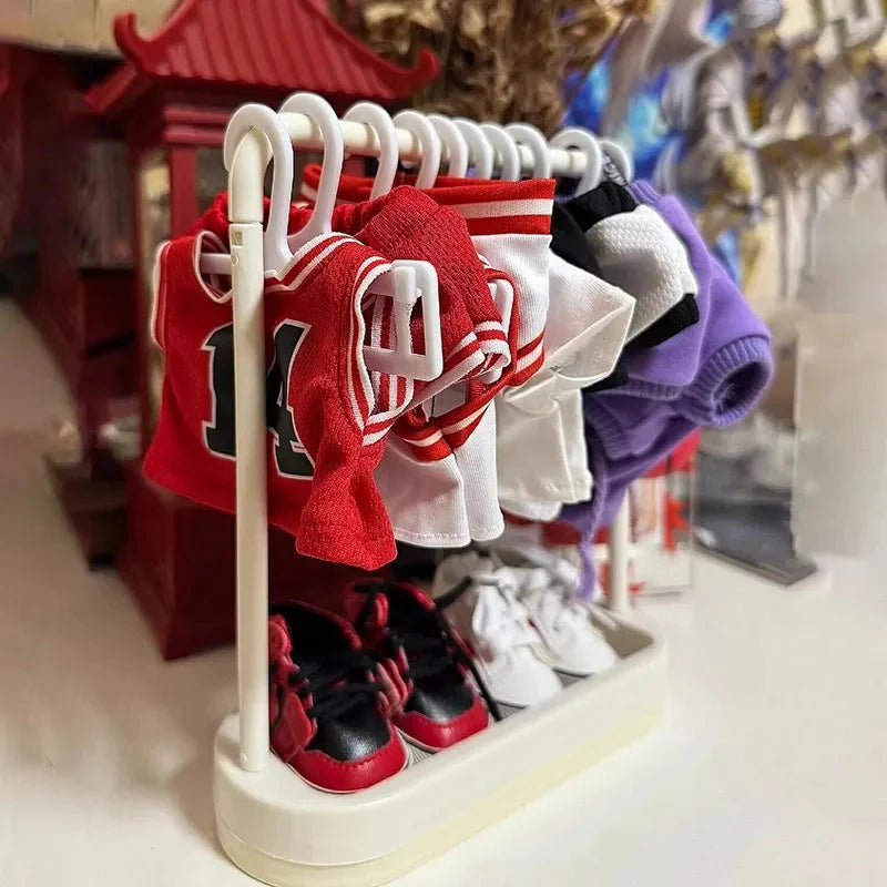 Labubu Mini Clothes Hanger Set DollZio
