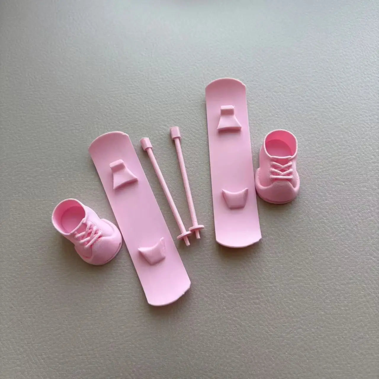 Compatible con muñecas Labubu: Conjunto de sudadera con capucha de esquí de invierno - Ropa de invierno Labubu